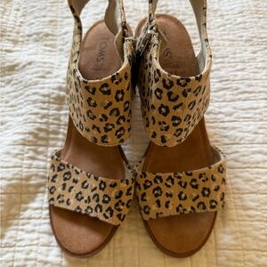 TOMS Leopard-Print Ankle Strap Sandals in Tan and Black